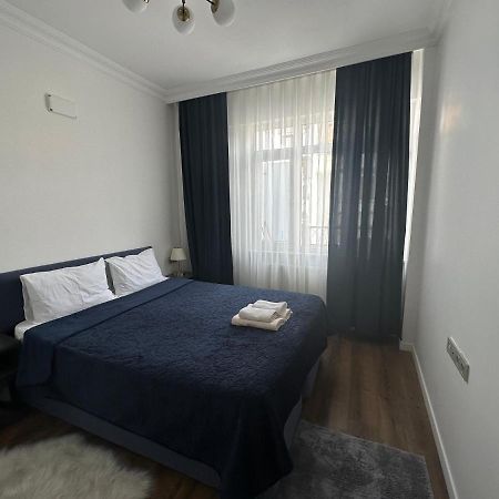Center Of City In Besiktas 2 Plus 1 With 2 Bathroom And 3 Air Conditioner Стамбул Экстерьер фото