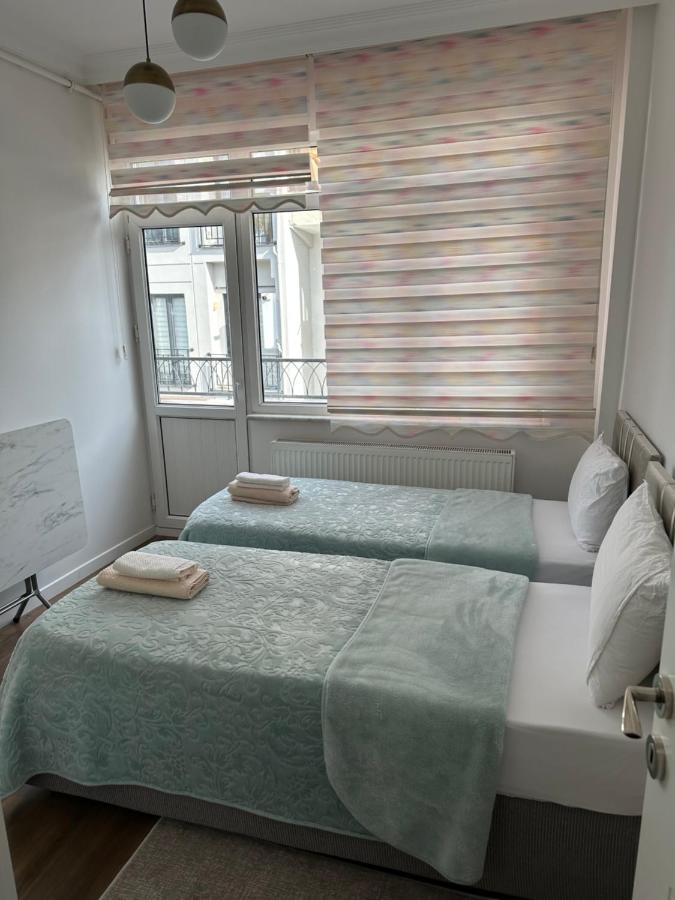 Center Of City In Besiktas 2 Plus 1 With 2 Bathroom And 3 Air Conditioner Стамбул Экстерьер фото