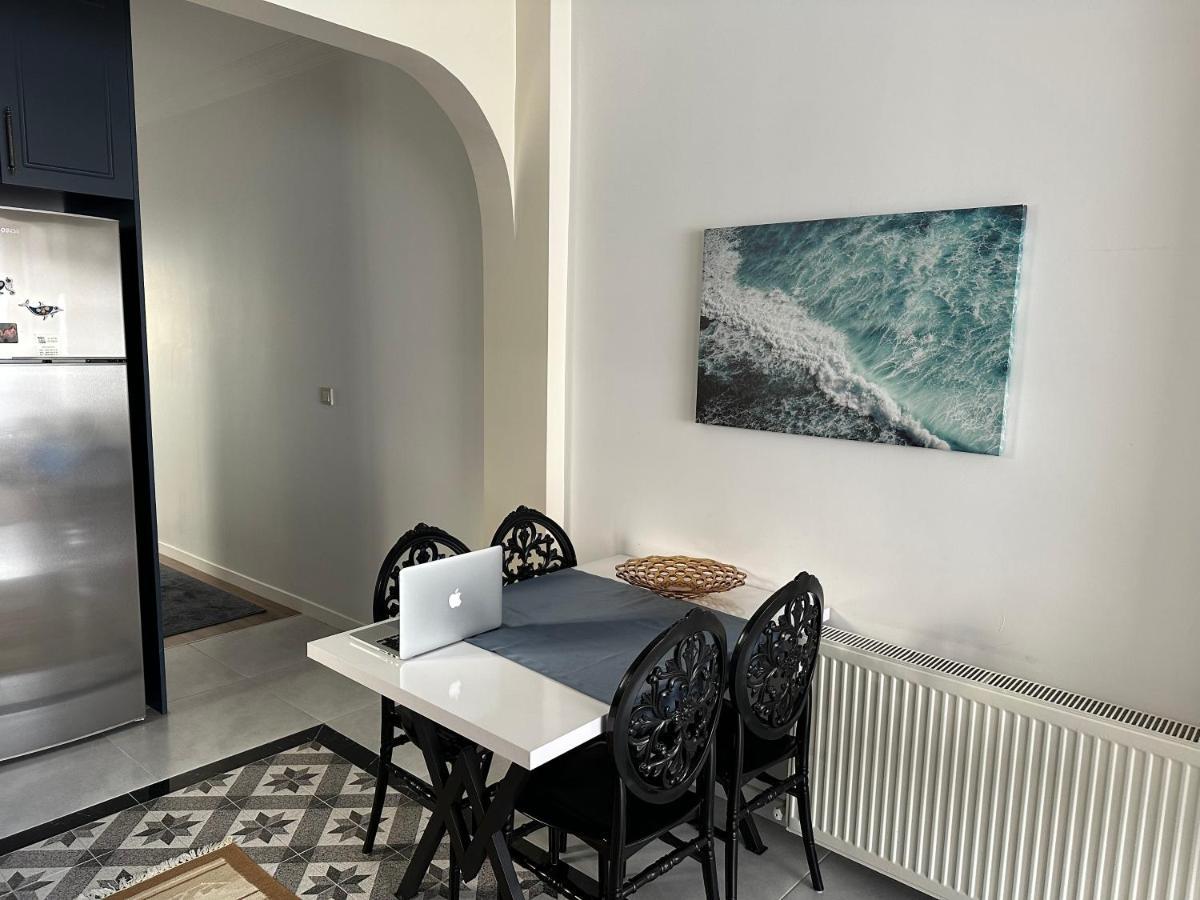 Center Of City In Besiktas 2 Plus 1 With 2 Bathroom And 3 Air Conditioner Стамбул Экстерьер фото