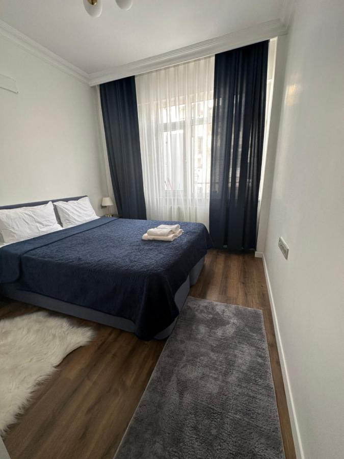 Center Of City In Besiktas 2 Plus 1 With 2 Bathroom And 3 Air Conditioner Стамбул Экстерьер фото