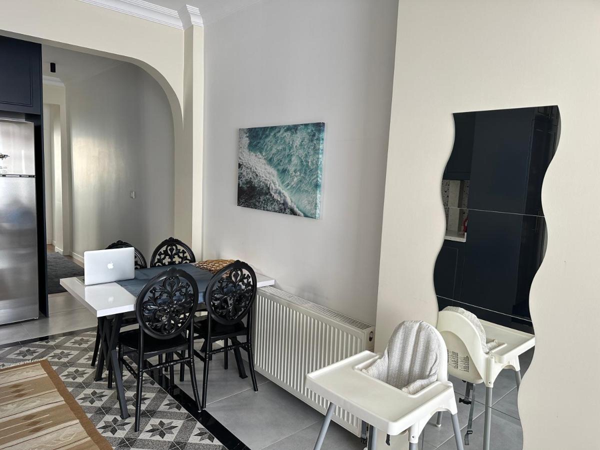Center Of City In Besiktas 2 Plus 1 With 2 Bathroom And 3 Air Conditioner Стамбул Экстерьер фото