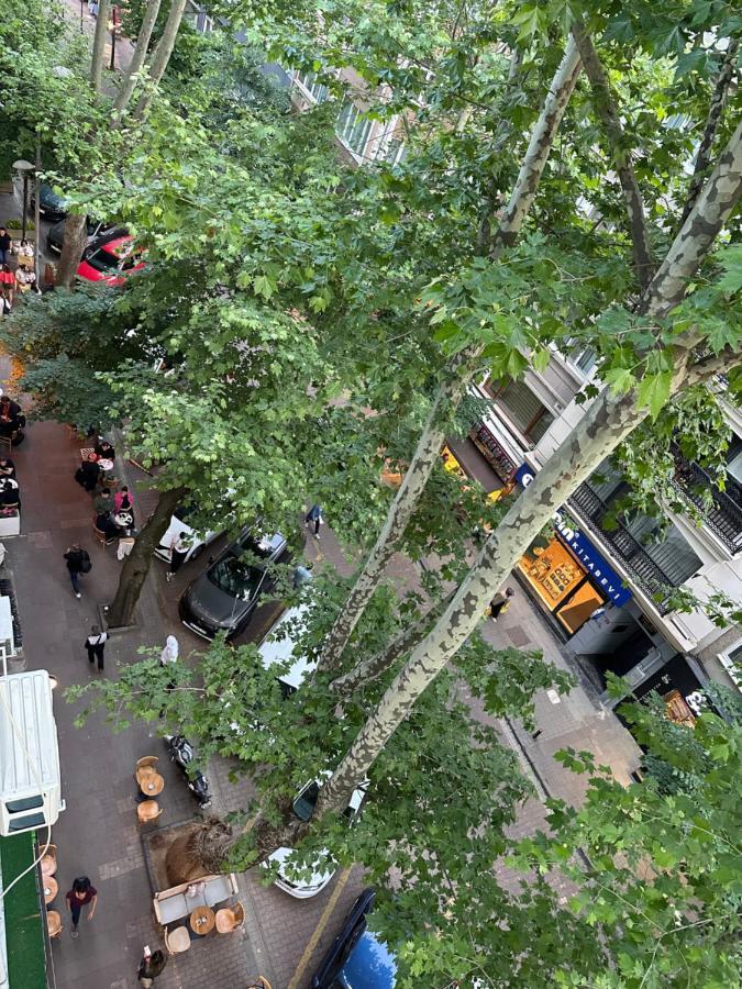 Center Of City In Besiktas 2 Plus 1 With 2 Bathroom And 3 Air Conditioner Стамбул Экстерьер фото