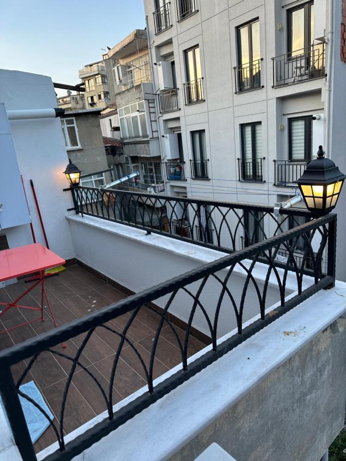 Center Of City In Besiktas 2 Plus 1 With 2 Bathroom And 3 Air Conditioner Стамбул Экстерьер фото
